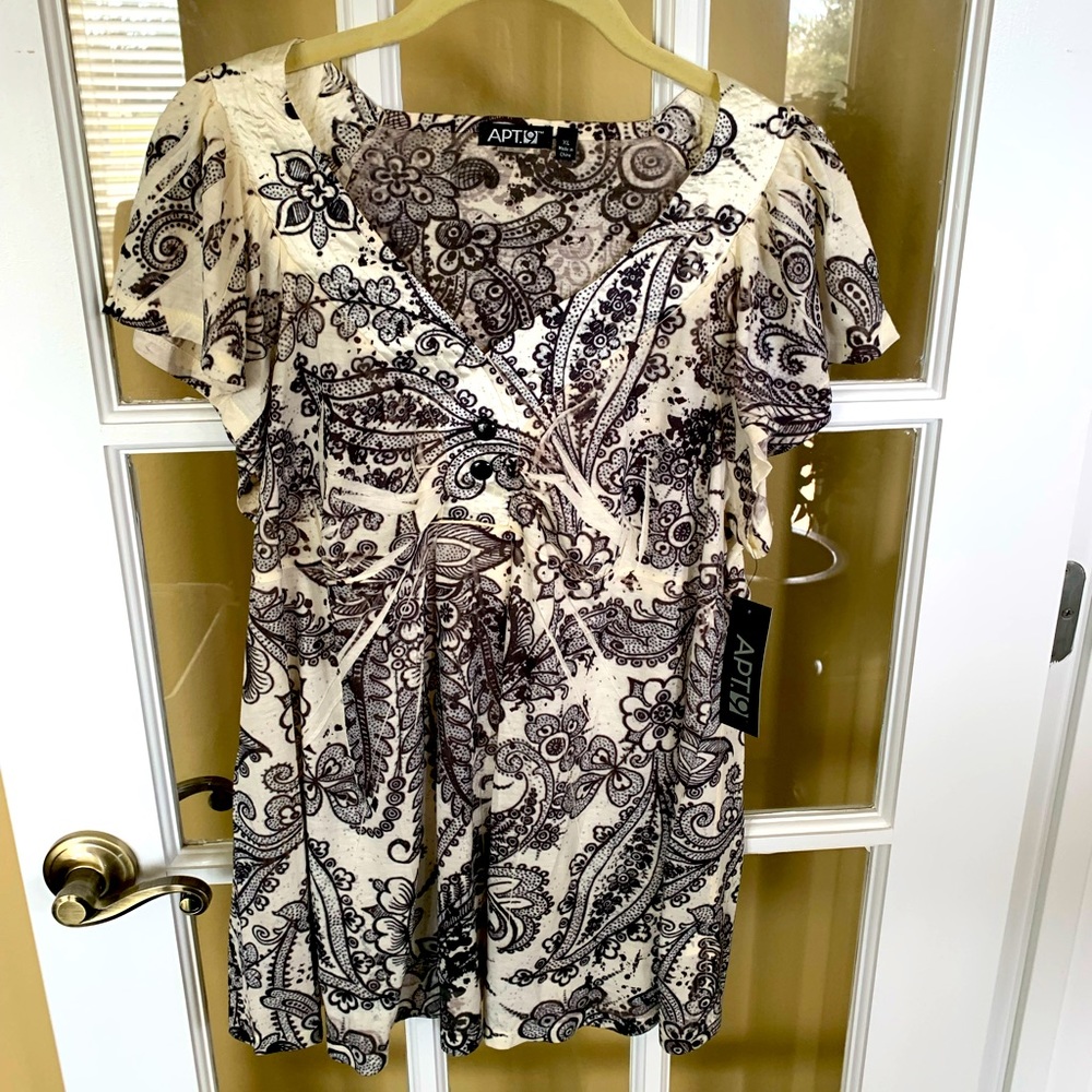 NWT Ladies XL black and white blouse soft & comfy